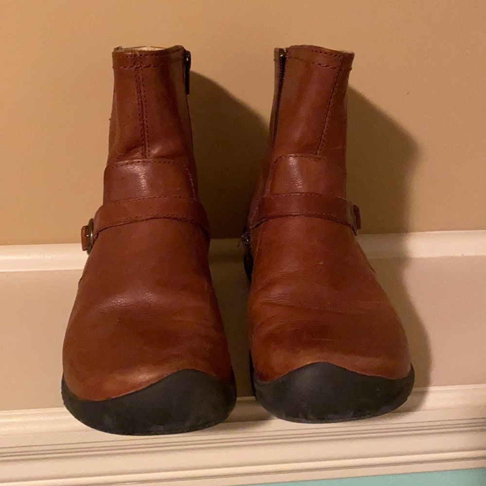 Keen ankle booties